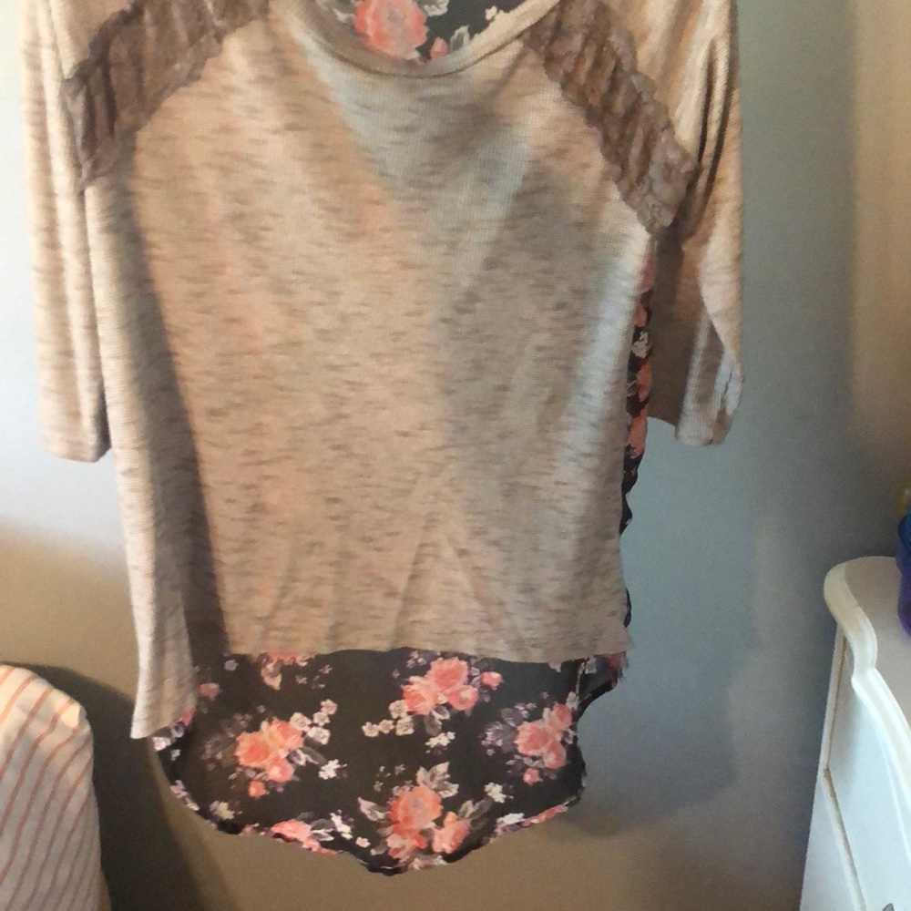 Elbow length blouse